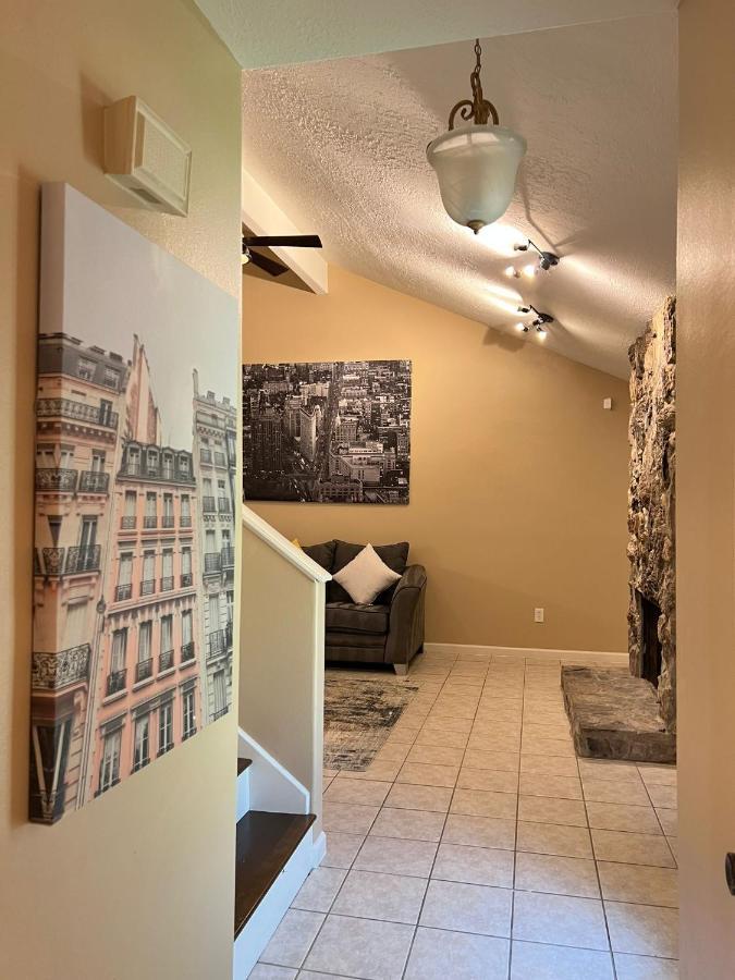 Centrally Located Houston Retreat! Sleeps 8, 10 Min To Downtown, Free Parking Exterior foto
