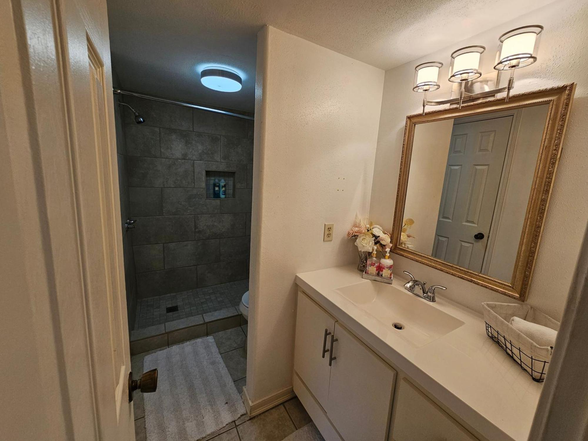 Centrally Located Houston Retreat! Sleeps 8, 10 Min To Downtown, Free Parking Exterior foto