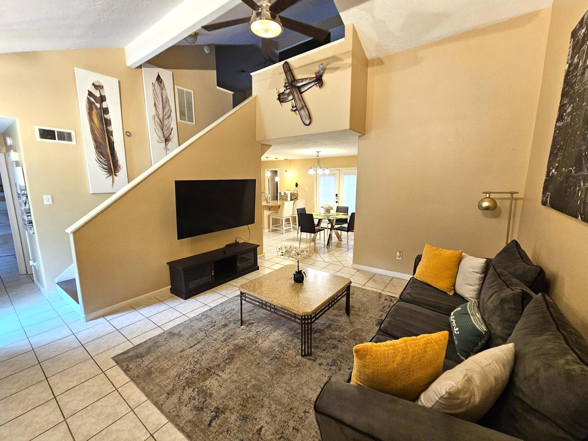 Centrally Located Houston Retreat! Sleeps 8, 10 Min To Downtown, Free Parking Exterior foto